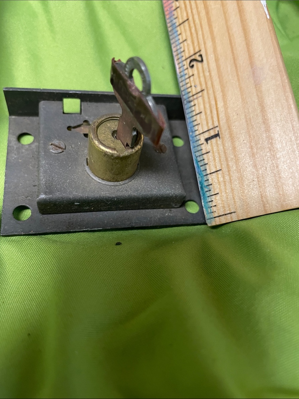 Brass Cabinet Cam Lock with Key - Black Base, Brass Cylinder Vintage Yale